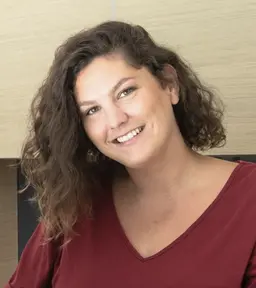 A profile image of Molly Jones